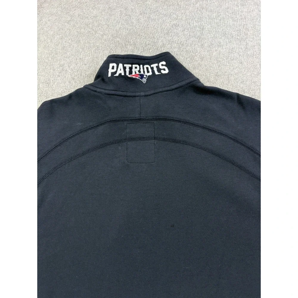 New England Patriots Tommy Bahama Stitched 1/4 Pullover Sweater (Men's XL)‎ Blue